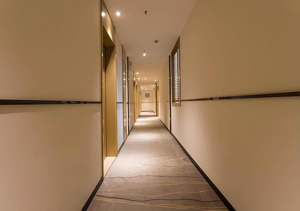 City Comfort Inn Qinzhou Port District Central Square Longmen  Exteriör bild