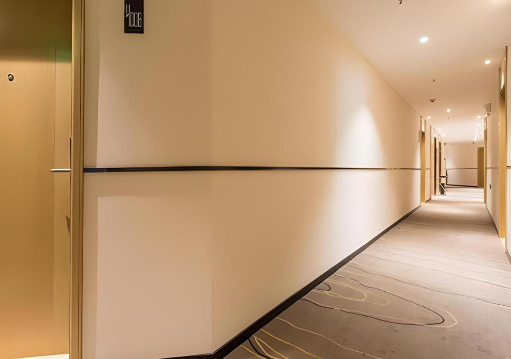 City Comfort Inn Qinzhou Port District Central Square Longmen  Exteriör bild